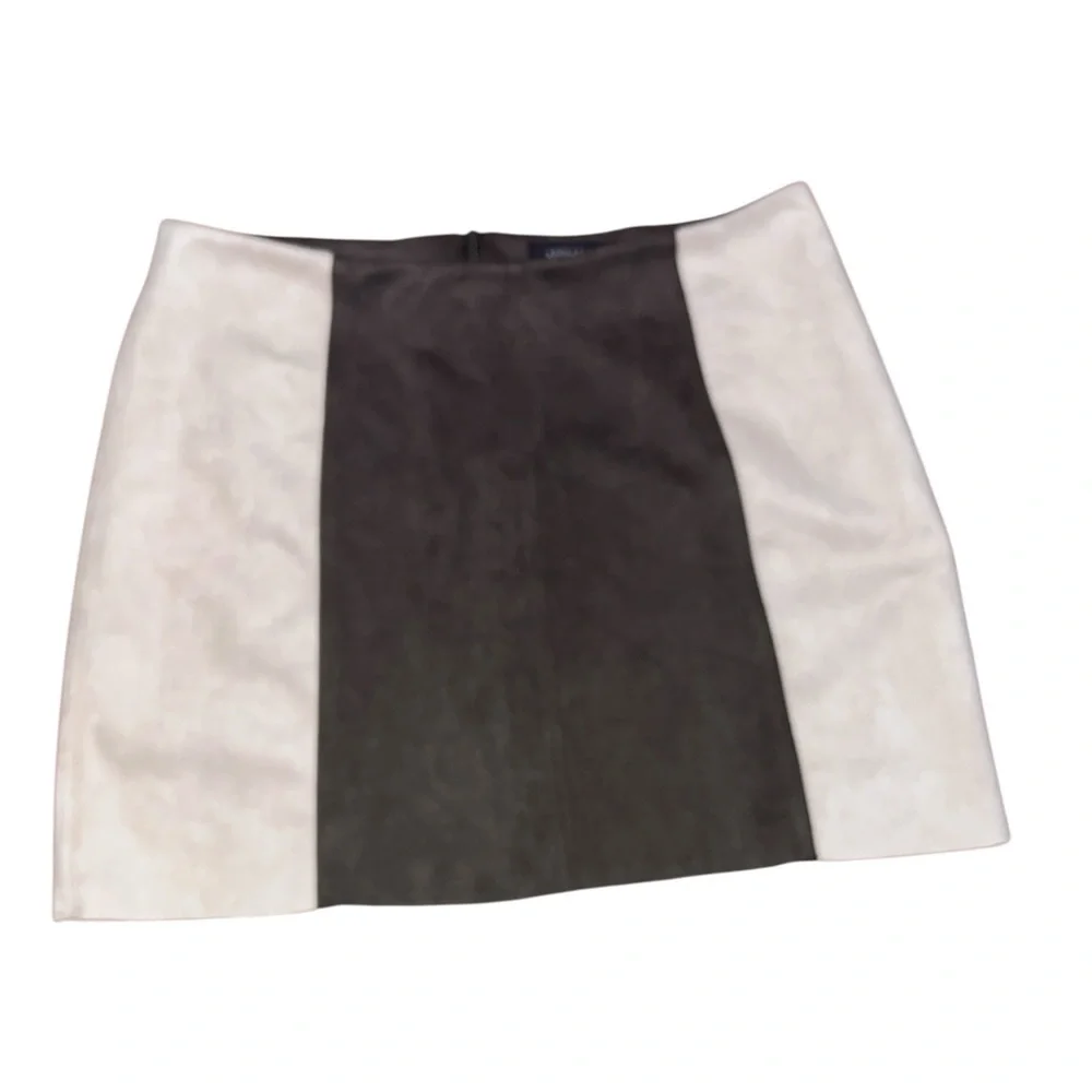Abbeline colorblock mini skirt olive green cream size 10 fall neutral career